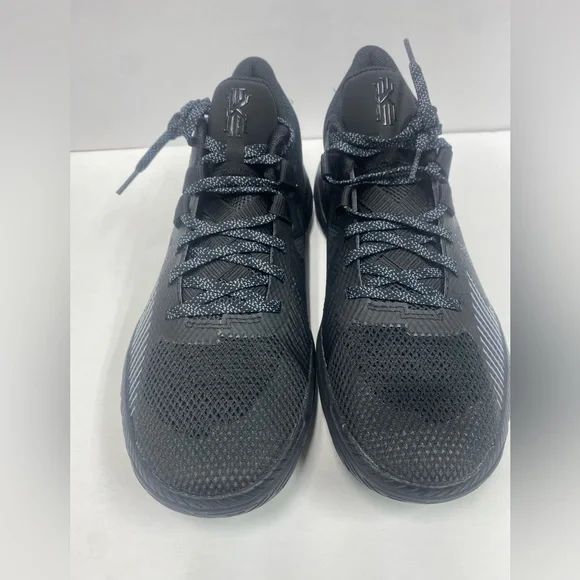 Kyrie Irving Sneakers Size 9.5 - Picture 6 of 7